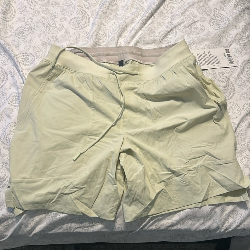 Lululemon Shots License to Train 7 inch inseam NWT